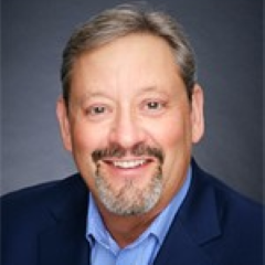 headshot for Dan Arenovski