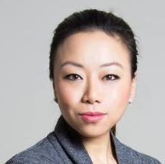 headshot for Betsy Reed