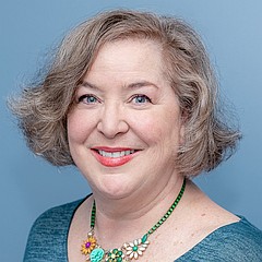 headshot for Sue Bunnell