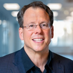 headshot for Craig Gillespie