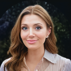 headshot for Cara Haring