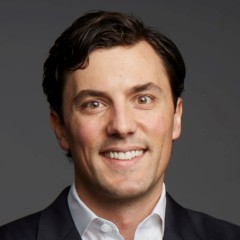 headshot for Chris Kelly