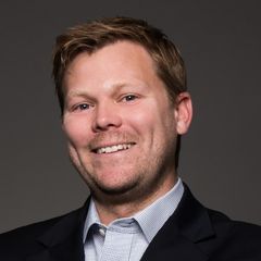 headshot for Chris Slovak