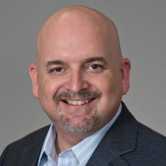 headshot for Chris Andrews
