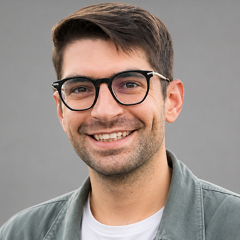 headshot for Michael Clawar