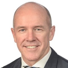 headshot for Noel Courtney