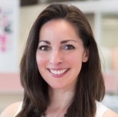 headshot for Diana Poellinger