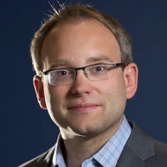 headshot for Dan Ronald