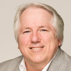 headshot for Eric Gray