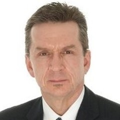headshot for Ed Lincz