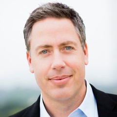 headshot for Scott Ewalt