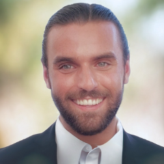 headshot for Garrett DeBease