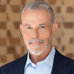 headshot for Luis Gonzalez