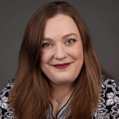 headshot for Carla Hinson