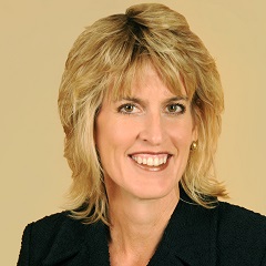 headshot for Julie Sokol