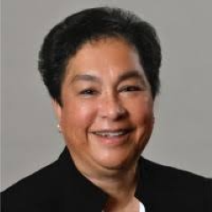 headshot for Vycky Lara