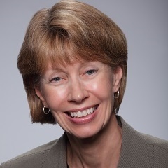 headshot for Lyndal Hanna
