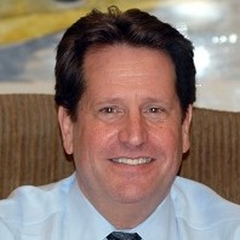 headshot for Robert Entin