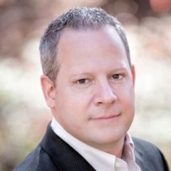 headshot for Rob Schmidt