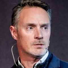 headshot for Robert Stark