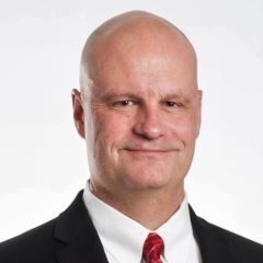 headshot for Ray Thornton